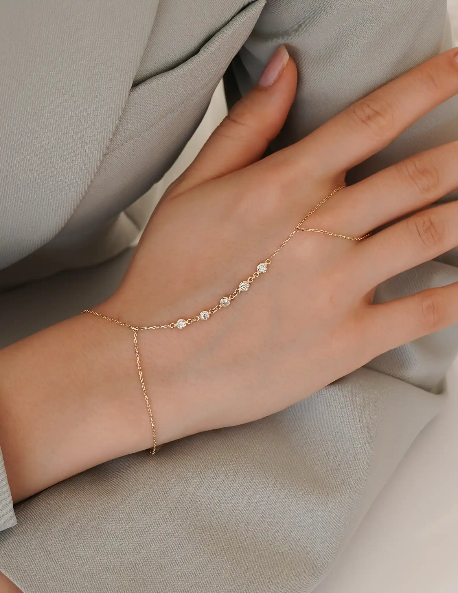 Taşlı Altın Şahmeran