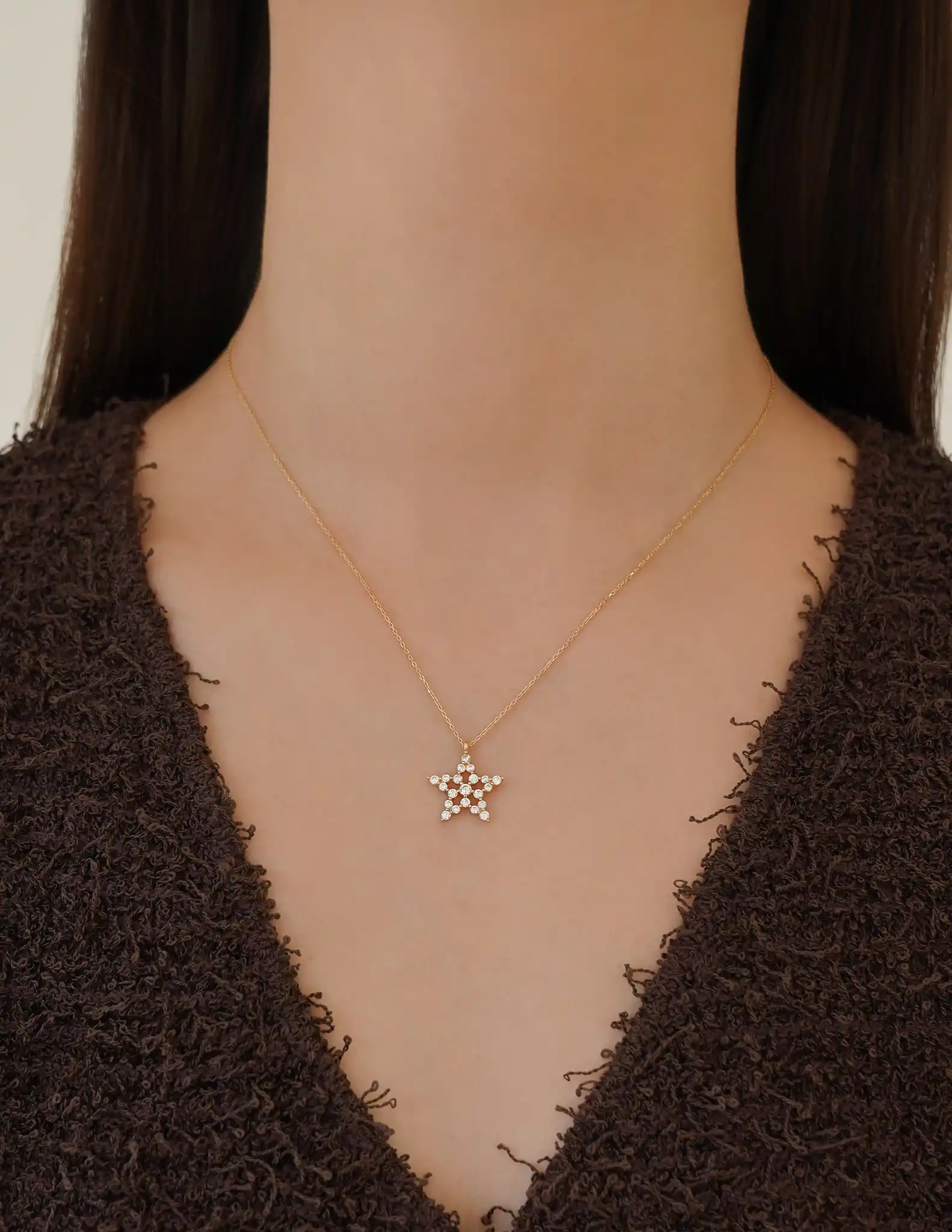 Taşlı Altın Yıldız Kolye