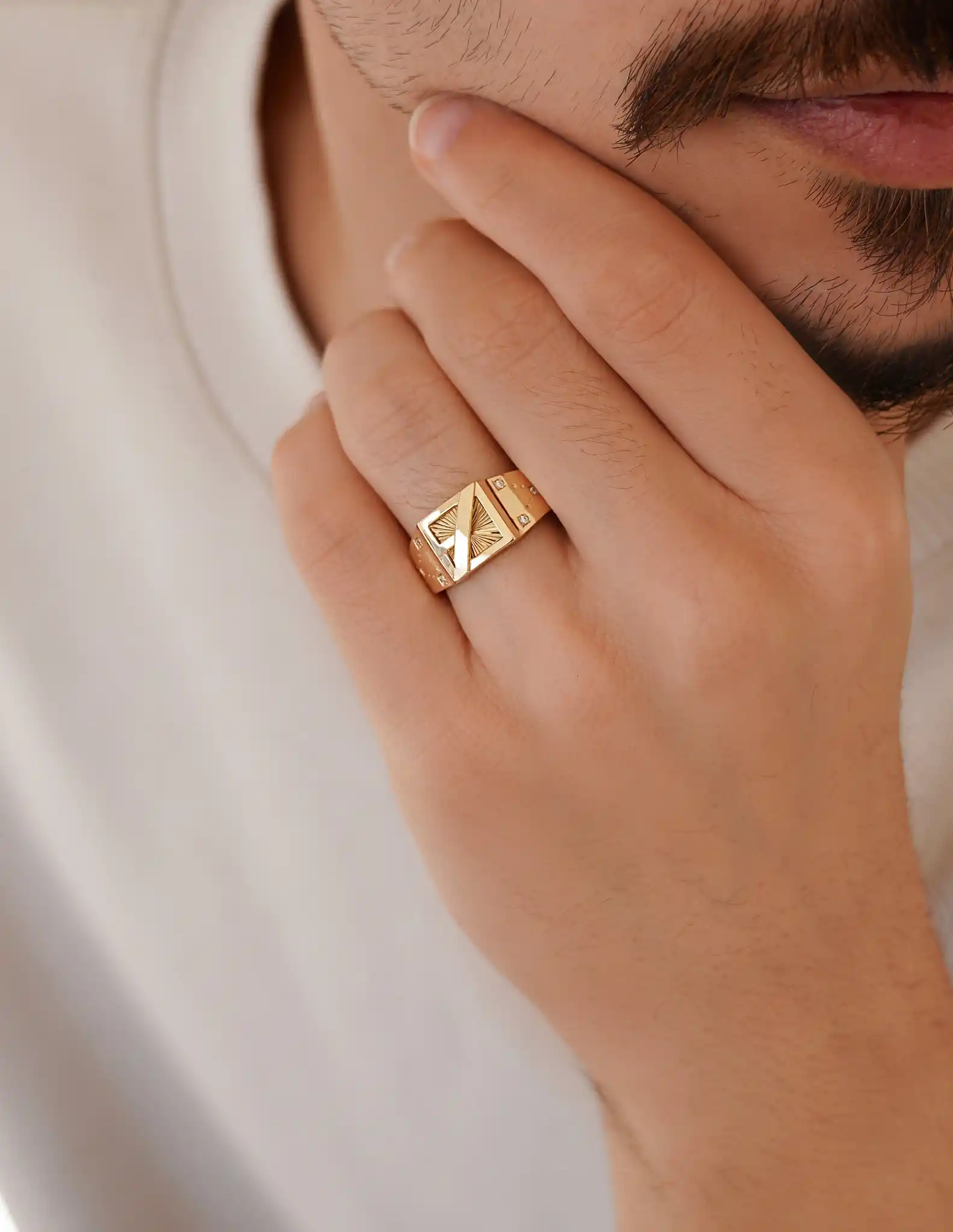 Taş Detaylı Altın Erkek Yüzük