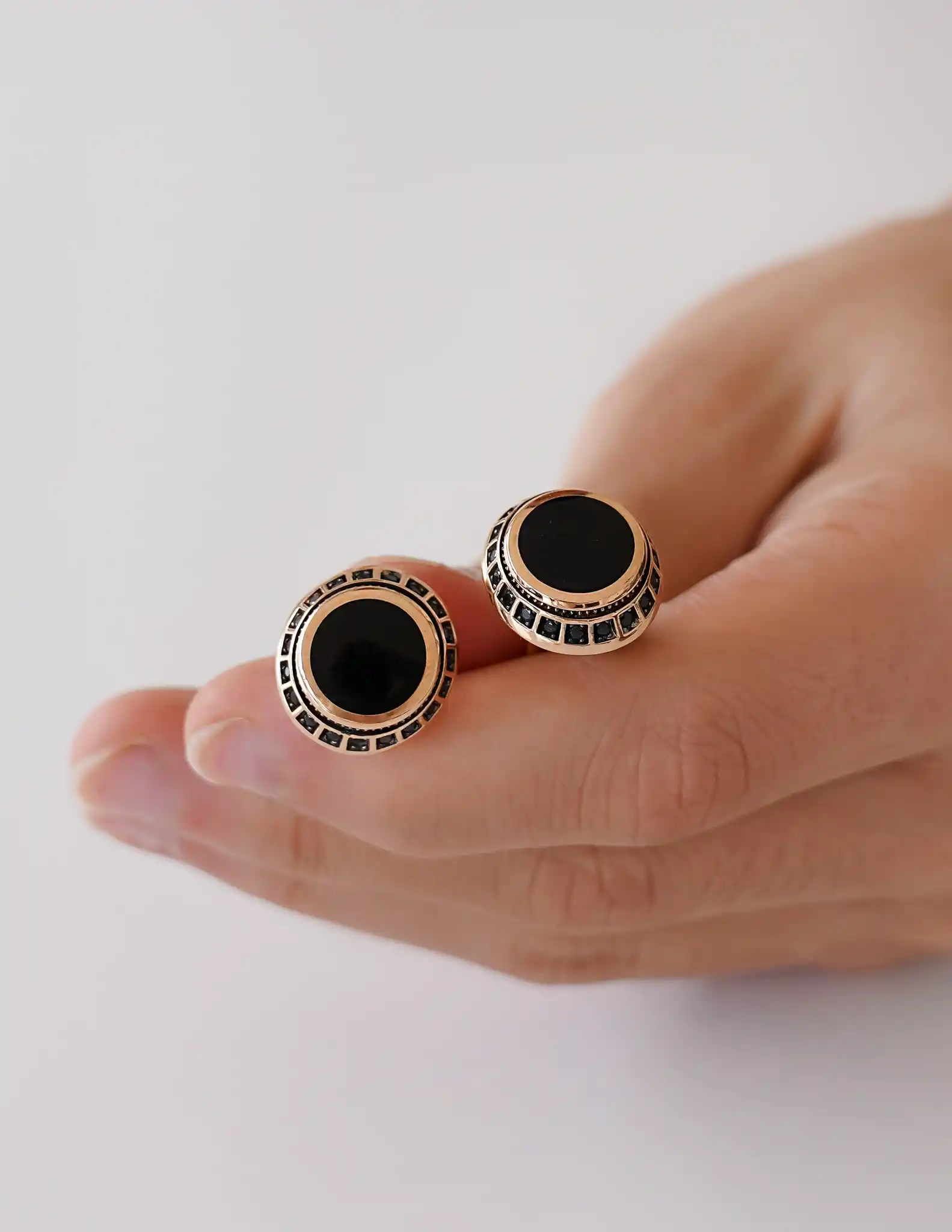 Siyah Taşlı Altın Erkek Kol Düğmesi