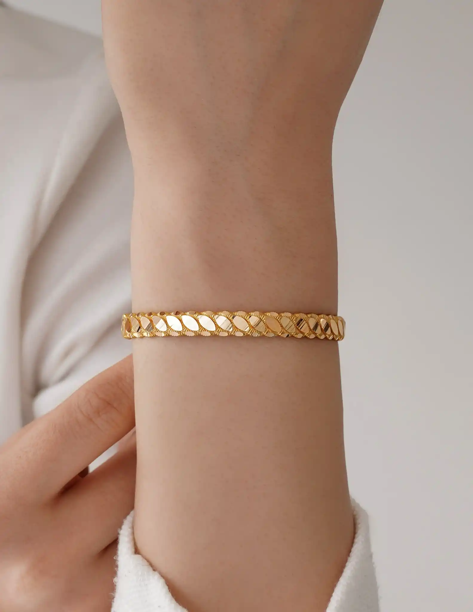 22 Ayar Altın Pul Zincir Model Kelepçe Bileklik