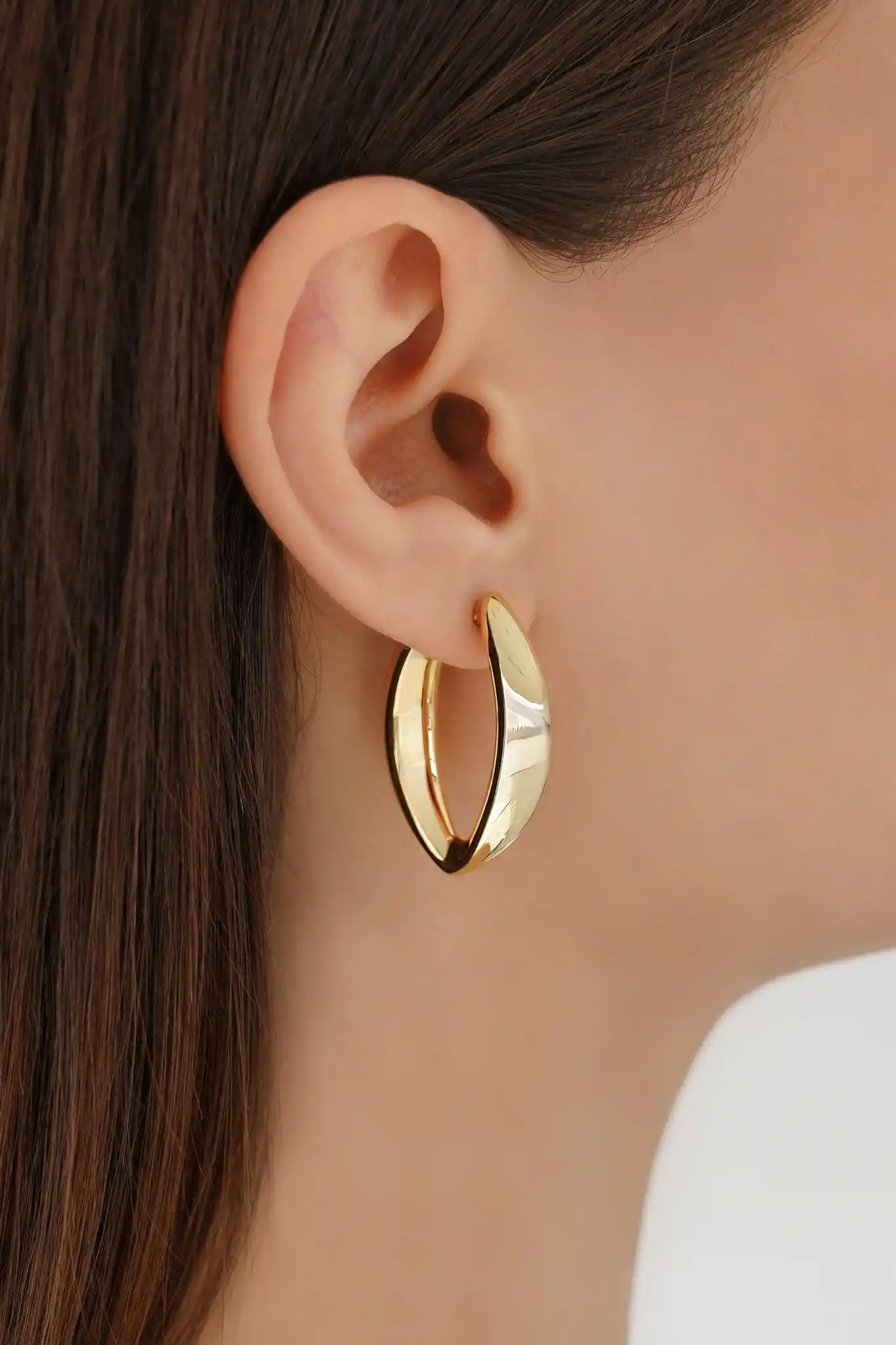 Bold Oval Halka Altın Küpe