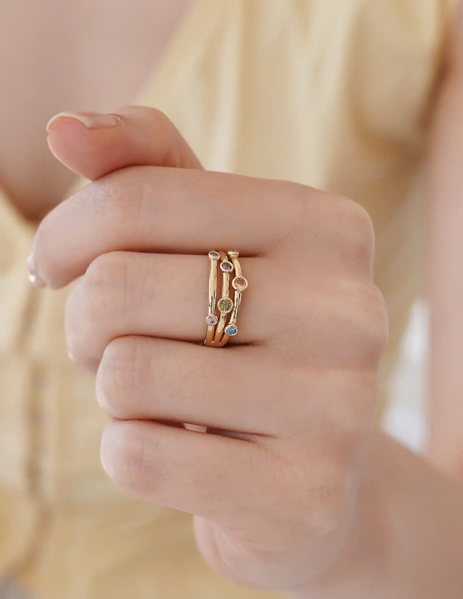 Renkli Taşlı Altın Yüzük