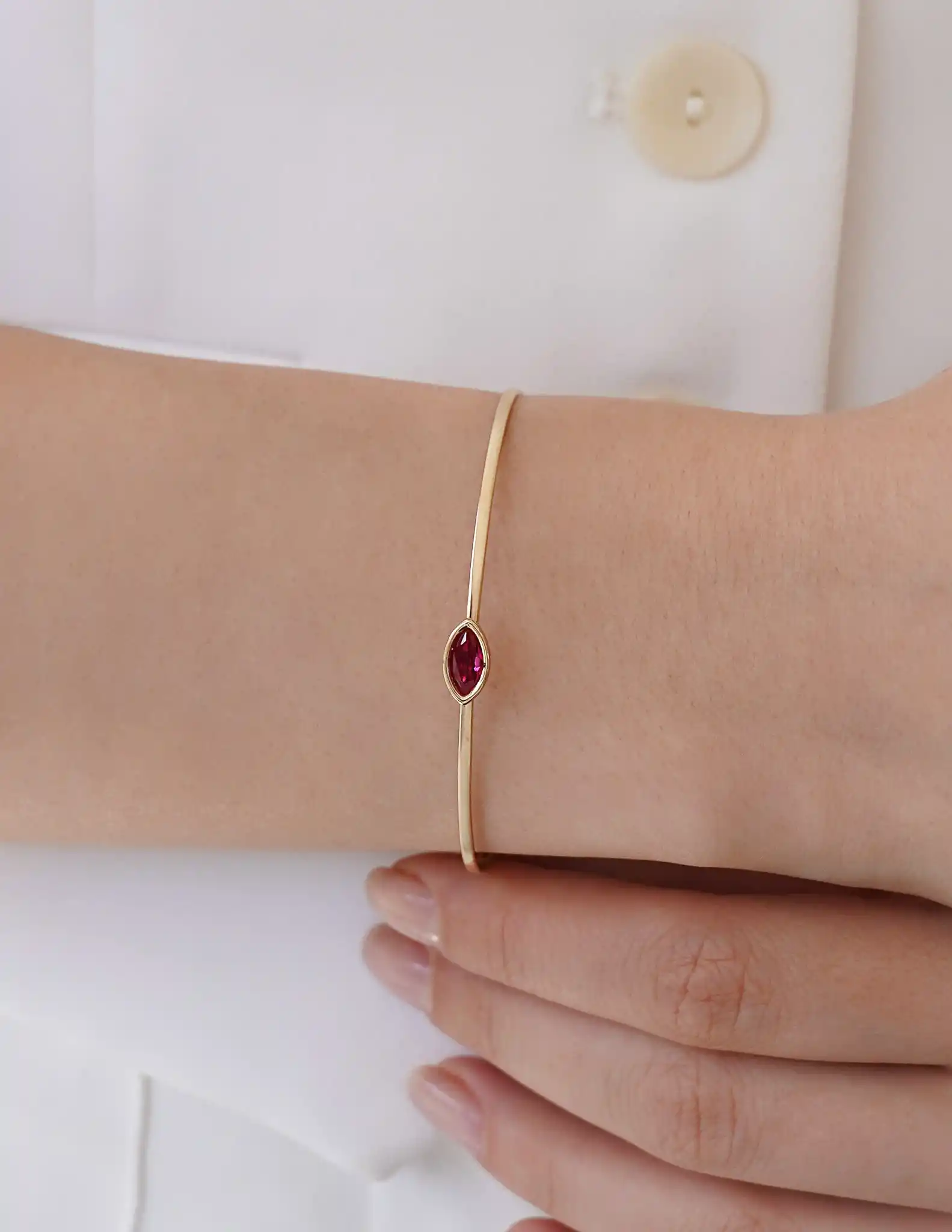 Pembe Taşlı Altın Tel Kelepçe Bileklik