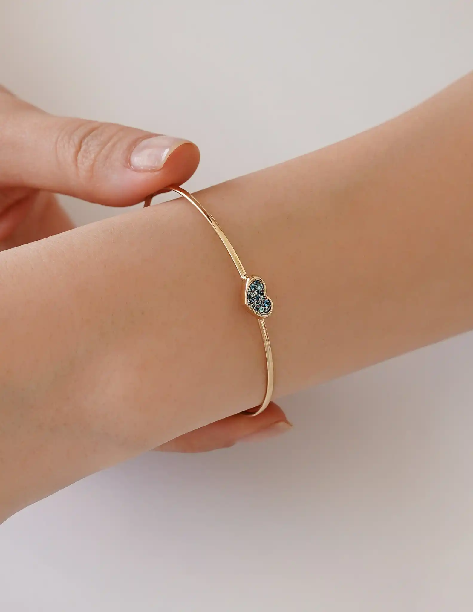 Mavi Taşlı Kalpli Tel Kelepçe Bileklik