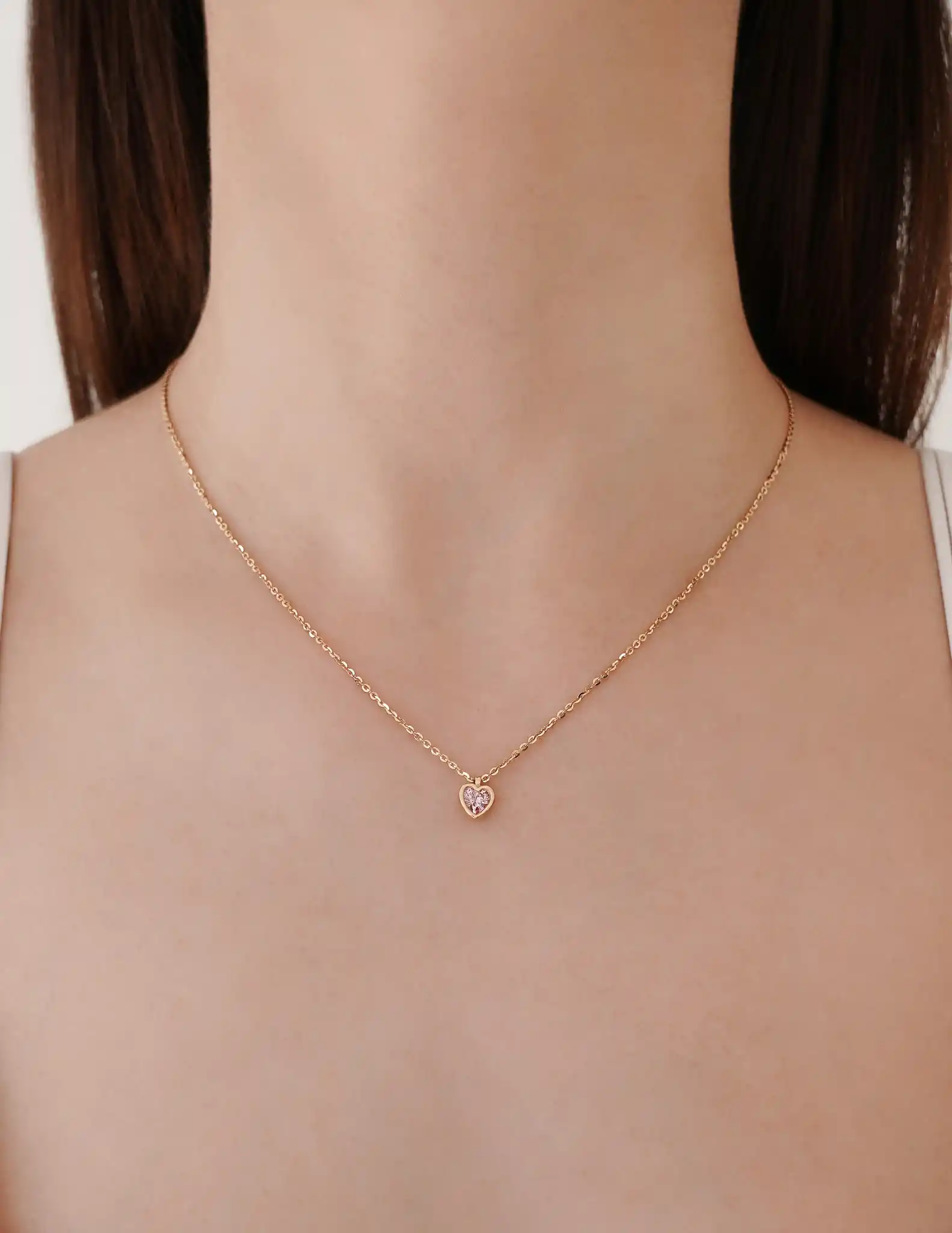 Pembe Taşlı Kalp Kolye