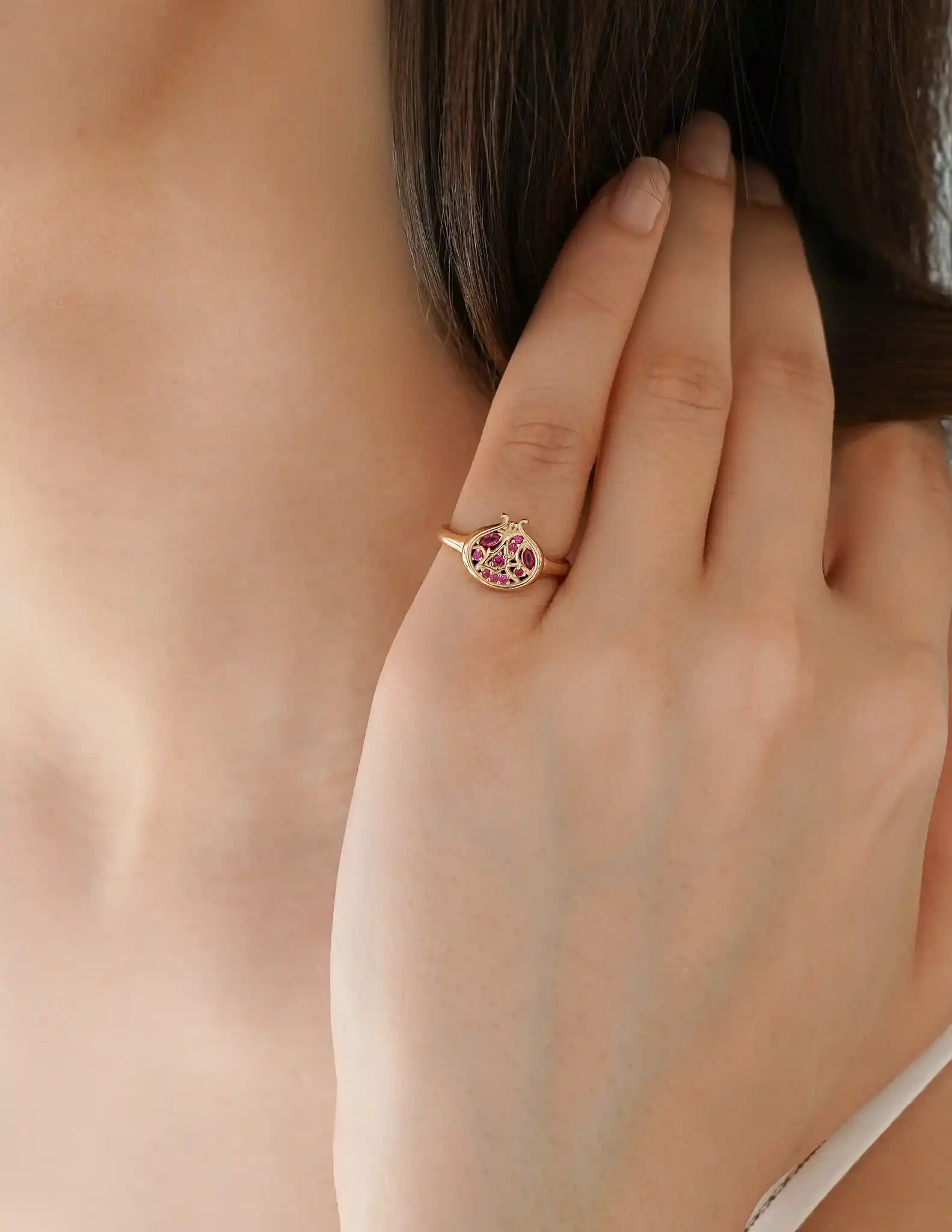 Pembe Taşlı Narlı Serçe Parmak Yüzük