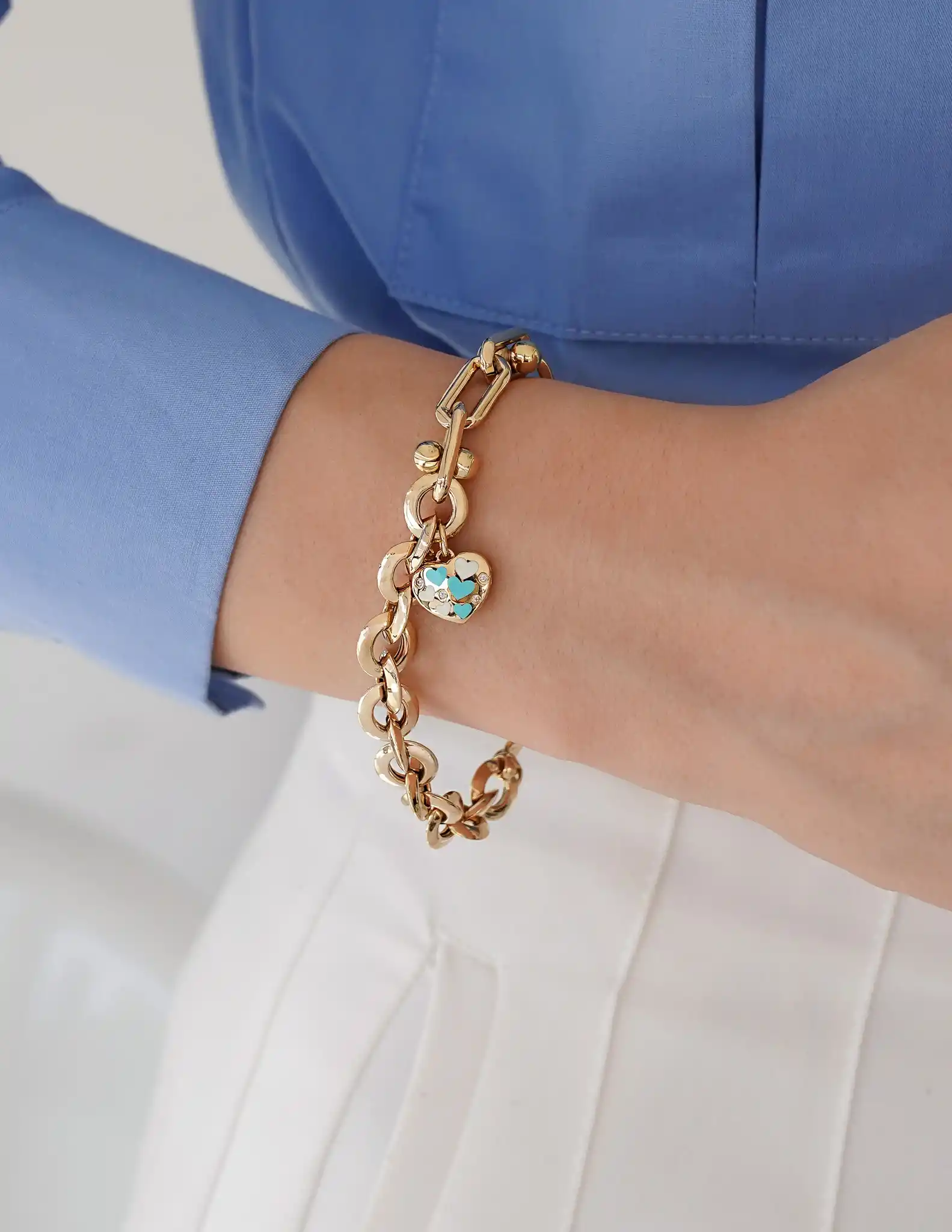 Kalp Sallantılı Altın Zincir Bileklik