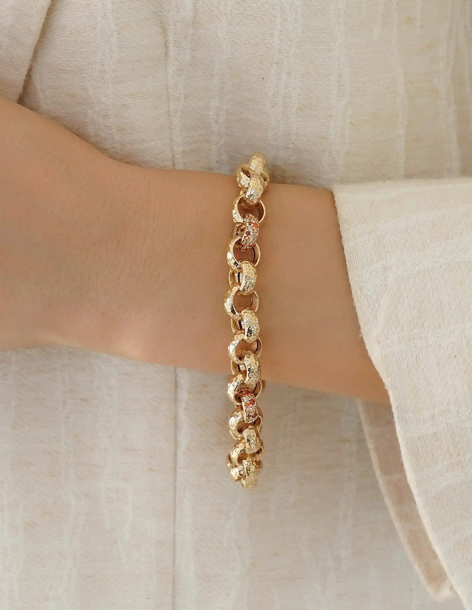 Dövme Halkalı Altın Zincir Bileklik