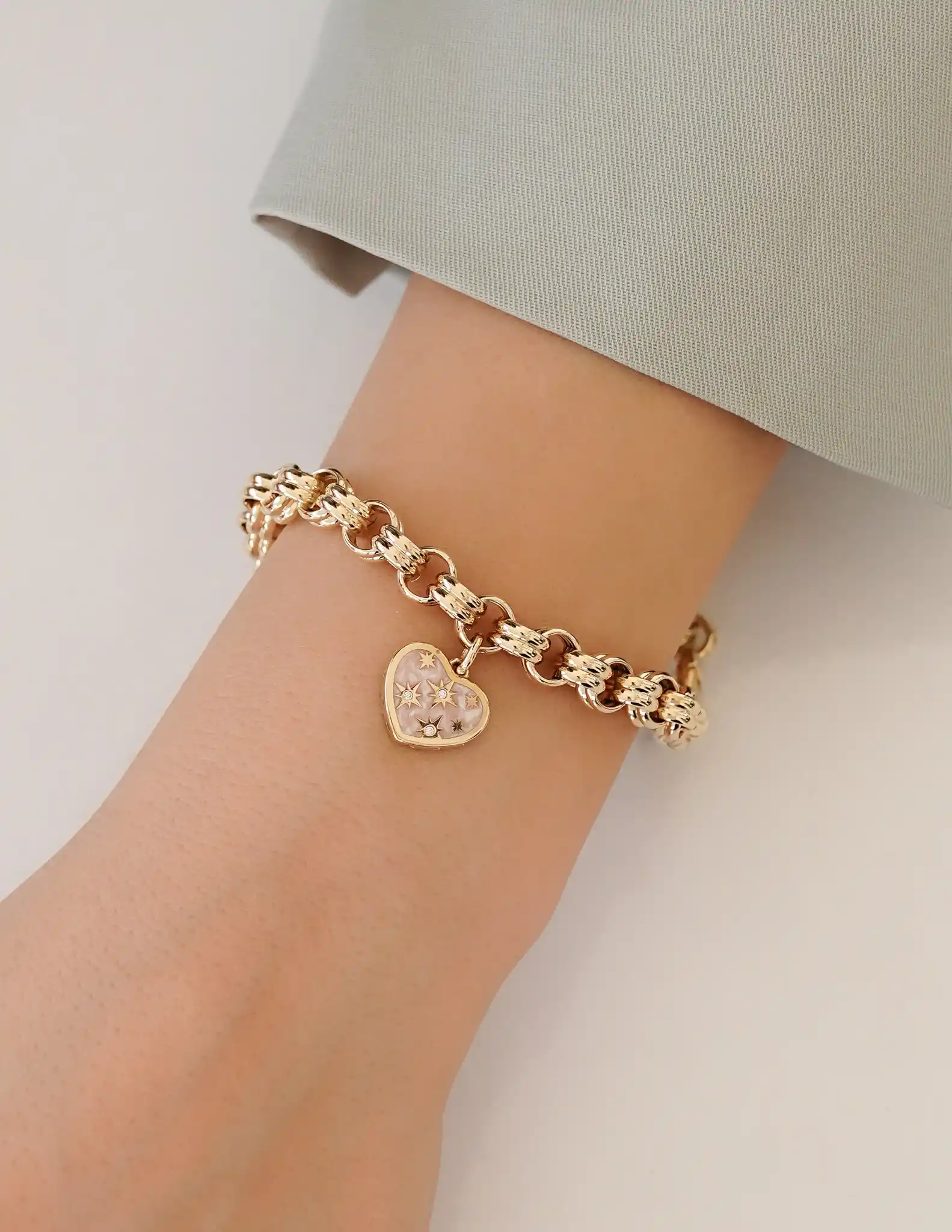 Kalp Sallantılı Altın Zincir Bileklik