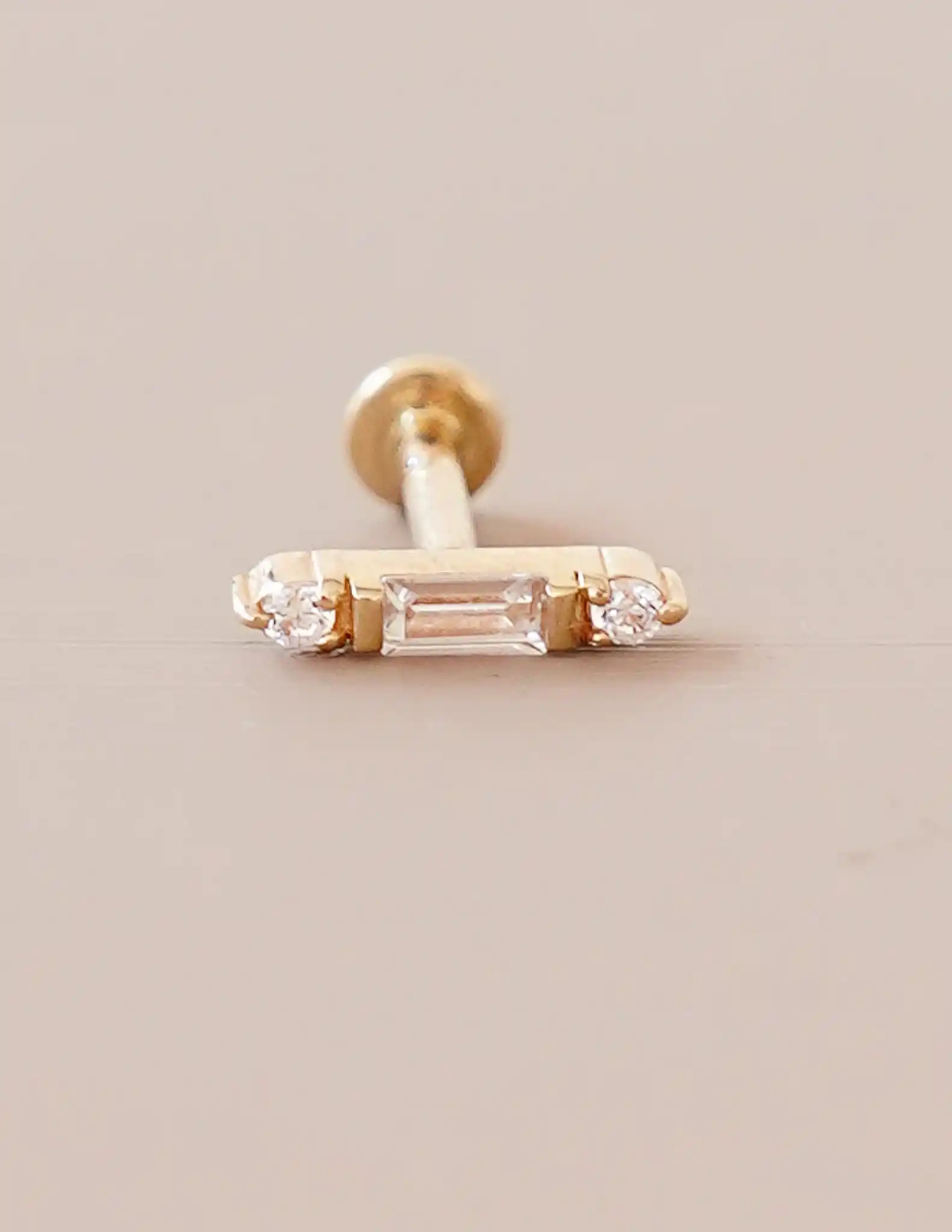 Mix Taşlı Tragus Piercing