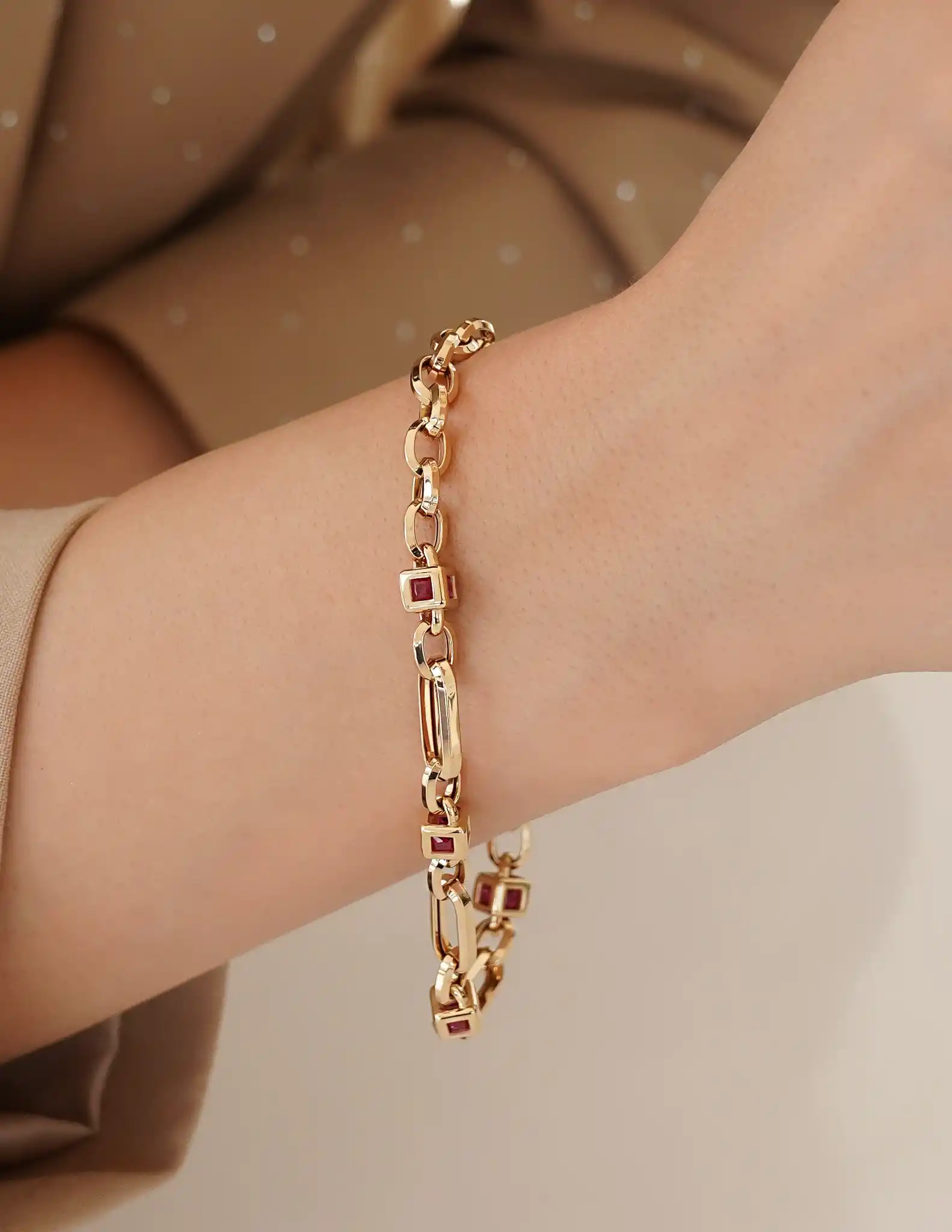 Pembe Taş Detaylı Zincir Bileklik