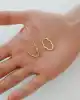 Dalgalı Altın Oval Halka Küpe