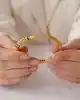 22 Ayar Yeşil Taşlı ve Dorikalı Altın Kelepçe Bileklik