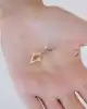 Beyaz Altın Detaylı Dörtgen Uçlu Küpe