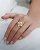 Beyaz Mineli Taşlı Çiçek Yüzük