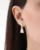 Çizgi Desenli Hologramlı Altın Küpe
