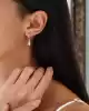 Damla Taş Sallantılı Altın Küpe