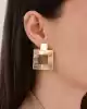 Kare Formlu Sallantılı Altın Küpe