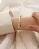 Oval Taşlı Altın Kelepçe Bileklik