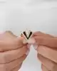 Siyah Mineli Taşlı Altın Yüzük