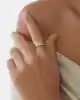 Taşlı Üç Çizgi Altın Yüzük