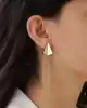 Üçgen Detaylı Zincir Sallantılı Altın Küpe