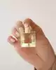 Kare Formlu Sallantılı Altın Küpe