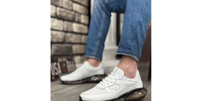 Beyaz Erkek Günlük Ayakkabılar: Ferah ve Şık Tarzın Sembolü