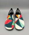 Shoecide Renkli Üçgen Desen Kadın Deniz Ayakkabısı – Hafif, Kaydırmaz, Hızlı Kuruyan Aqua Shoes