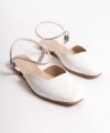 CAROLINE Lastikli Ortopedik Rahat Taban Bilekten Taş Detaylı Kadın Babet Ayakkabı KT Beyaz