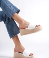 REINA Dolgu Topuklu Ortopedik Taban Hasır Görünümlü Kadın Terlik KT Beyaz