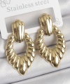 Shoecide 316 Çelik Gold Renk İşlemeli Motiif Model Kadın Küpe