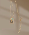Shoecide 316l Çelik Gold Renk Karışık Mineli El Figür Tarot Kolye