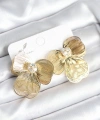 Shoecide Çiçek Model Gold Renk Pirinç Kadın Küpe