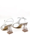 Shoecide Kadın Pess Beyaz Bilekten Bağlamalı Taş Biye Detaylı Burgu Topuk Ayakkabı Sandalet