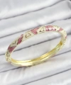 Shoecide Mineli Pirinç Gold Renk Beyaz Ve Pembe Geometrik Desenli Kadın Kelepçe