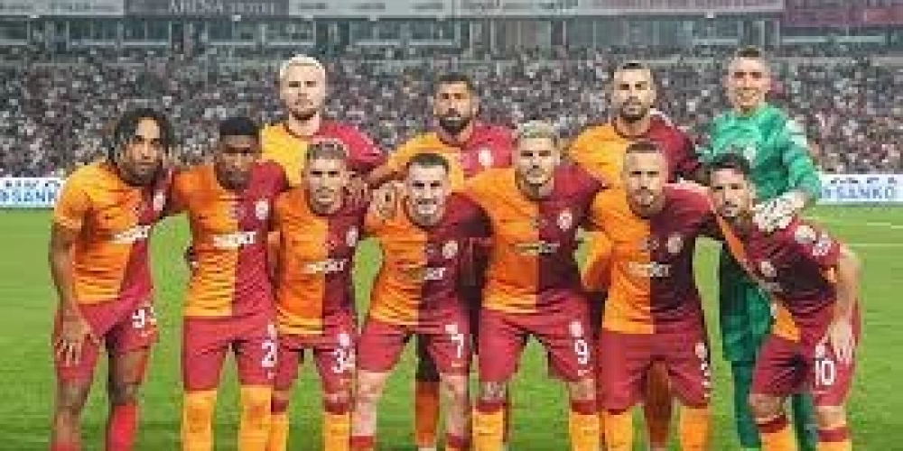 Galatasaraylı Futbolcuların Ayakkabı Stilleri: Sahada ve Sokakta Tarzlarını Konuşturuyorlar