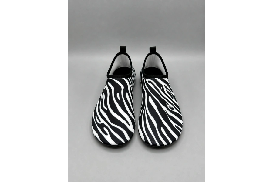 Shoecide Zebra Desen Kadın Deniz Ayakkabısı – Hafif, Kaydırmaz, Hızlı Kuruyan Aqua Shoes