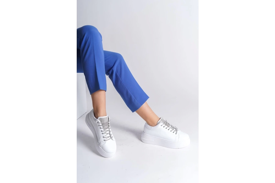 DELLA Bağcıklı Ortopedik Taban Taşlı Kadın Sneaker Ayakkabı BT Beyaz