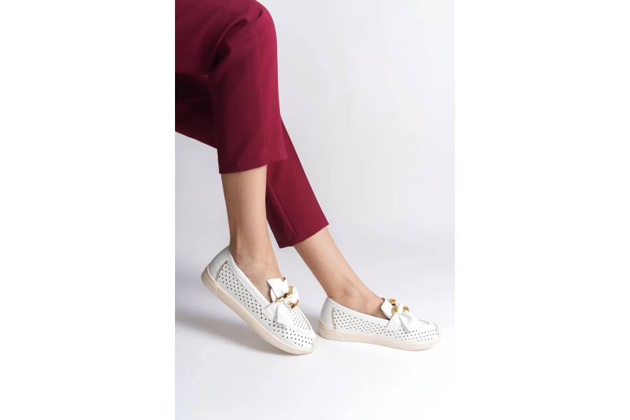 LYDIA Bağcıksız Ortopedik Rahat Taban Kalp Desenli Babet Ayakkabı KT Beyaz