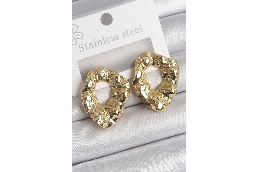 Shoecide 316 Çelik Gold Renk İşlemeli Halka Model Kadın Küpe