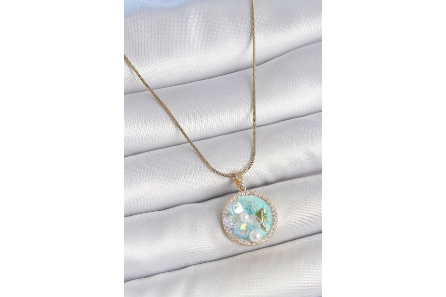 Shoecide 316l Çelik Gold Renk Zincir Zirkon Taş Detaylı Mavi Mineli Çiçek İşlemeli İnci Detay Kadın Kolye