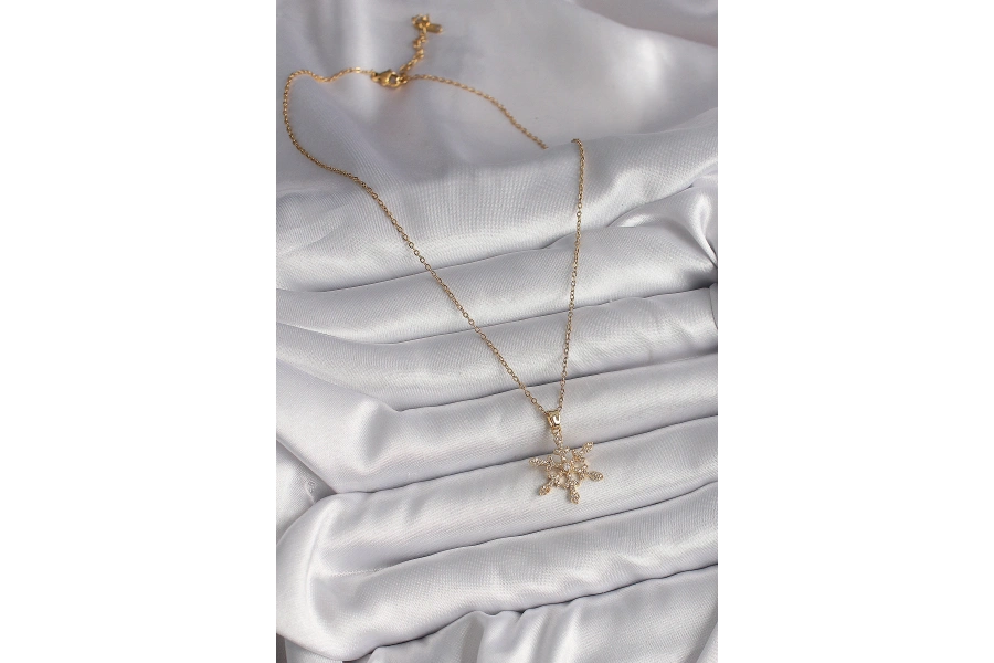Shoecide 316l Çelik Gold Renk Zincir Zirkon Taşlı Kar Tanesi Model Kadın Kolye