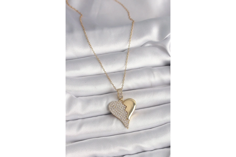 Shoecide 316l Çelik Gold Renk Zincir Zirkon Taşlı Kırık Kalp Model Kadın Kolye