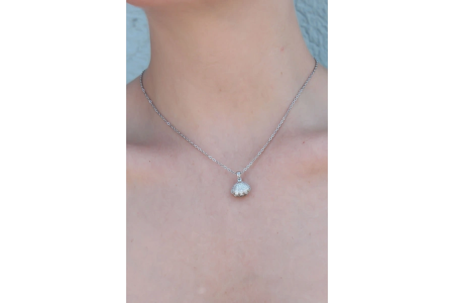 Shoecide 316l Çelik Gümüş Renk Açılır Midye Model Kadın Kolye