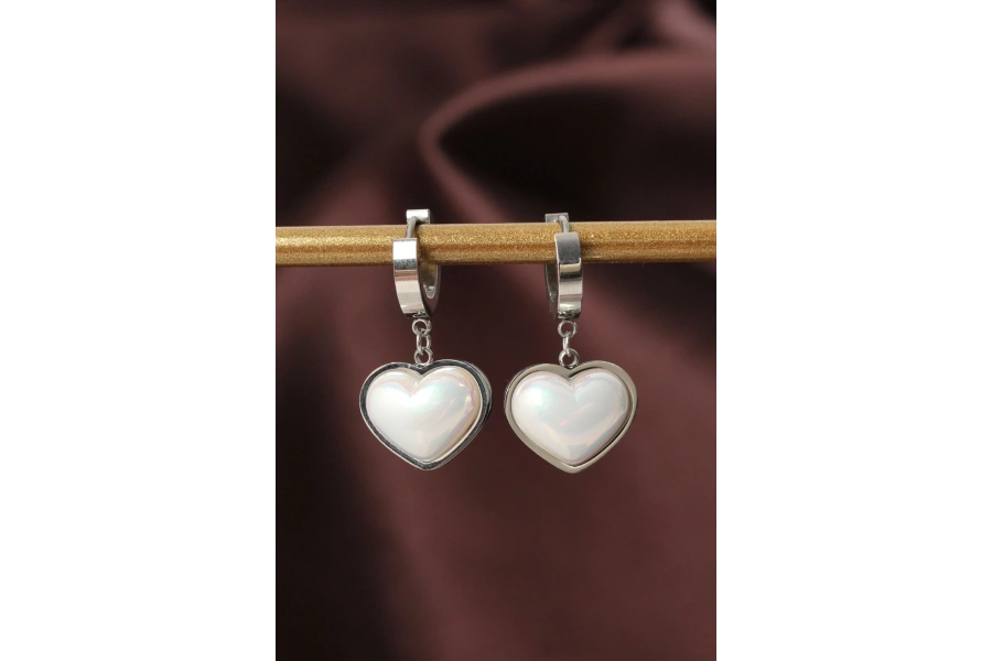 Shoecide 316l Çelik Gümüş Renk Beyaz Bombeli Kalp Küpe