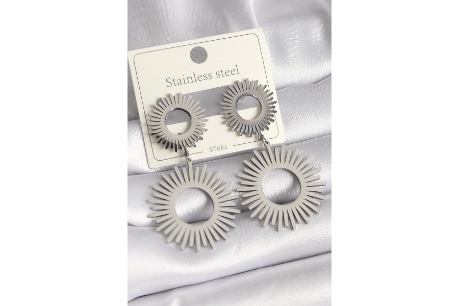 Shoecide 316l Çelik Gümüş Renk Sallantı Güneş Model Kadın Küpe