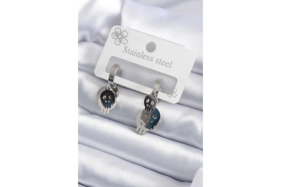 Shoecide 316l Çelik Gümüş Renk Sallantı Kuru Kafa Model Kadın Küpe