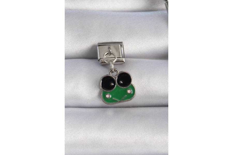 Shoecide 316l Çelik Gümüş Renk Sallantılı Yeşil Kurbağa Figür Nomination Charm